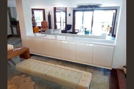 Casa à venda com 500m², 4 quartos e 2 vagas