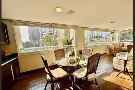 Apartamento à venda com 3 quartos, 206m² em Campo Belo, São Paulo