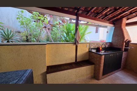 Casa à venda com 2 quartos, 120m² em Sapê, Niterói