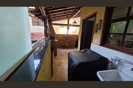 Casa à venda com 120m², 2 quartos e 1 vaga