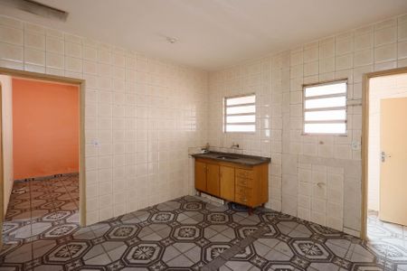 Casa para alugar com 77m², 2 quartos e sem vagaCozinha 