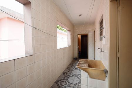 Casa para alugar com 77m², 2 quartos e sem vagaÁrea de Serviço