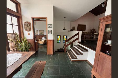 Casa à venda com 4 quartos, 210m² em Maravista, Niterói