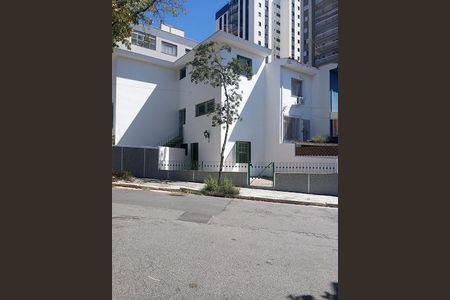 Casa à venda com 3 quartos, 160m² em Chácara Inglesa, São Paulo