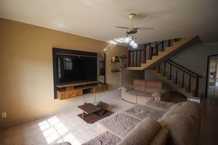 Casa para alugar com 3 quartos, 275m² em Jardim Prestes de Barros, Sorocaba