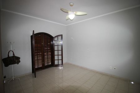 Casa para alugar com 3 quartos, 275m² em Jardim Prestes de Barros, Sorocaba