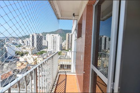 Apartamento à venda com 170m², 3 quartos e 2 vagasQuarto 2