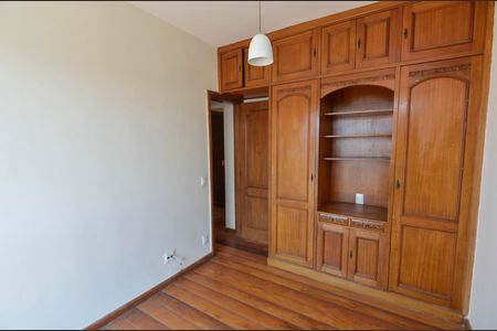 Apartamento à venda com 170m², 3 quartos e 2 vagasQuarto 2