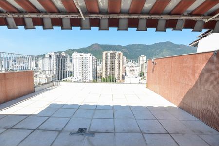 Apartamento à venda com 170m², 3 quartos e 2 vagasTerraço