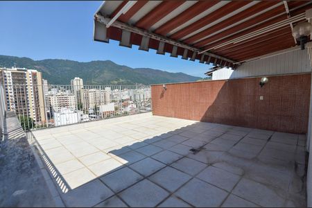 Apartamento à venda com 170m², 3 quartos e 2 vagasTerraço