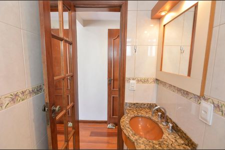 Apartamento à venda com 170m², 3 quartos e 2 vagasBanheiro da Suíte