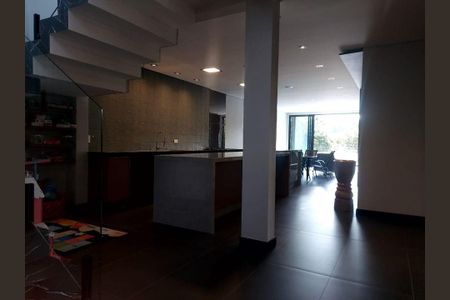 Casa à venda com 476m², 4 quartos e 5 vagas