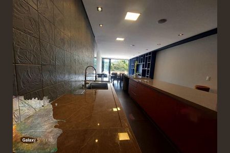 Casa à venda com 476m², 4 quartos e 5 vagas