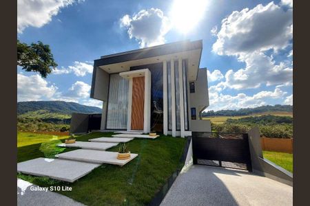 Casa à venda com 476m², 4 quartos e 5 vagas