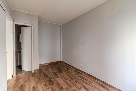Banheiro de apartamento para alugar com 1 quarto, 38m² em Vila Nova, Porto Alegre
