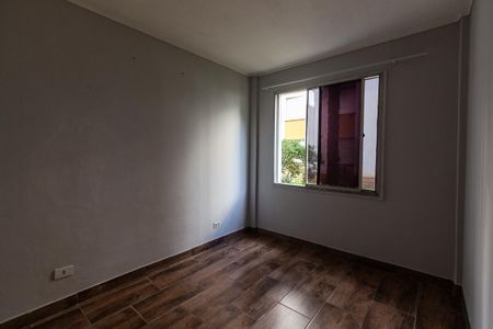 Banheiro de apartamento para alugar com 1 quarto, 38m² em Vila Nova, Porto Alegre