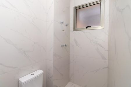 Apartamento à venda com 99m², 1 quarto e 1 vaga Apartamento à venda com 99m², 1 quarto e 1 vagaBanheiro da Suíte