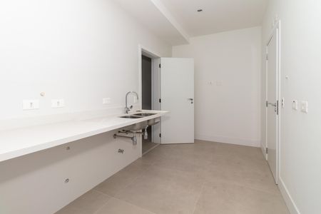Apartamento à venda com 162m², 4 quartos e 2 vagasCozinha