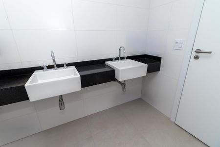 Apartamento à venda com 151m², 3 quartos e 2 vagasBanheiro da Suíte 3