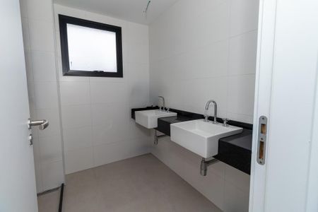 Apartamento à venda com 151m², 3 quartos e 2 vagasBanheiro da Suíte 3