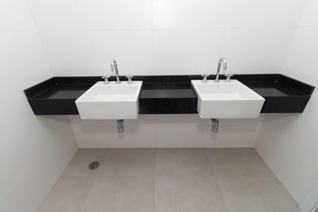 Apartamento à venda com 151m², 3 quartos e 2 vagasBanheiro da Suíte 1