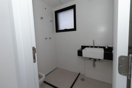 Apartamento à venda com 151m², 3 quartos e 2 vagasBanheiro da Suíte 2