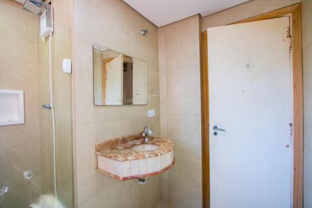Apartamento à venda com 140m², 3 quartos e 1 vaga Apartamento à venda com 140m², 3 quartos e 1 vagaBanheiro social