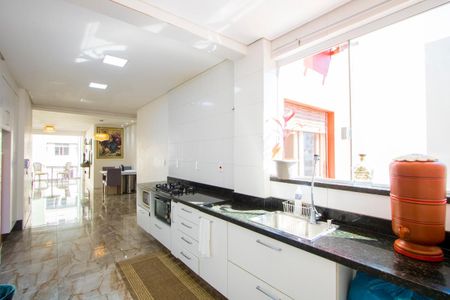 Apartamento à venda com 140m², 3 quartos e 1 vaga Apartamento à venda com 140m², 3 quartos e 1 vagaCozinha