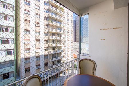 Apartamento à venda com 140m², 3 quartos e 1 vaga Apartamento à venda com 140m², 3 quartos e 1 vagaVaranda da sala