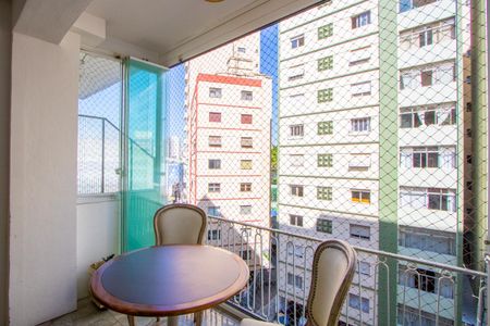 Apartamento à venda com 140m², 3 quartos e 1 vaga Apartamento à venda com 140m², 3 quartos e 1 vagaVaranda da sala