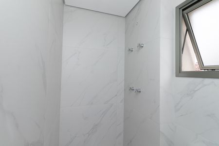 Apartamento à venda com 106m², 3 quartos e 1 vaga Apartamento à venda com 106m², 3 quartos e 1 vagaBanheiro da Suíte