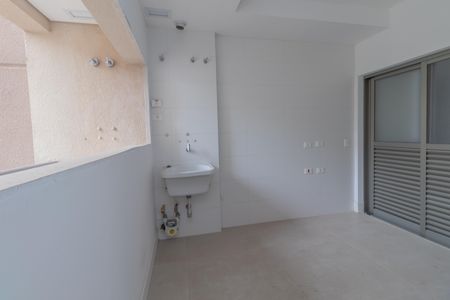 Apartamento à venda com 222m², 4 quartos e 3 vagas Apartamento à venda com 222m², 4 quartos e 3 vagasÁrea de Serviço