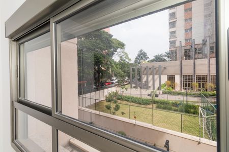 Apartamento à venda com 222m², 4 quartos e 3 vagas Apartamento à venda com 222m², 4 quartos e 3 vagasSuíte 2