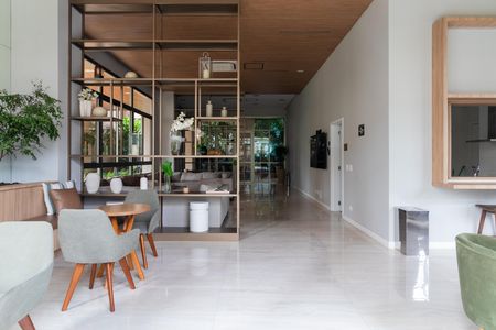 Apartamento à venda com 222m², 4 quartos e 3 vagas Apartamento à venda com 222m², 4 quartos e 3 vagasÁrea comum - Salão de festas