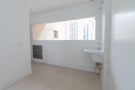 Apartamento à venda com 222m², 4 quartos e 3 vagas Apartamento à venda com 222m², 4 quartos e 3 vagasÁrea de Serviço