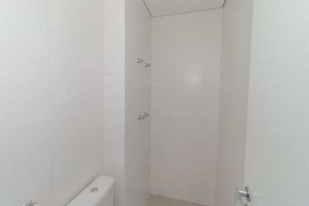 Apartamento à venda com 222m², 4 quartos e 3 vagas Apartamento à venda com 222m², 4 quartos e 3 vagasBanheiro de Serviço