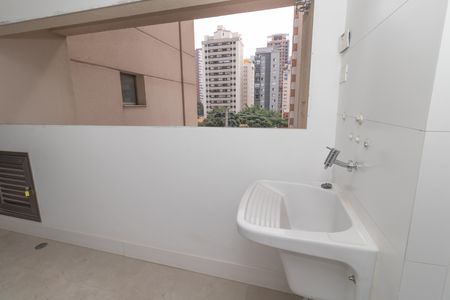 Apartamento à venda com 222m², 4 quartos e 3 vagas Apartamento à venda com 222m², 4 quartos e 3 vagasÁrea de Serviço