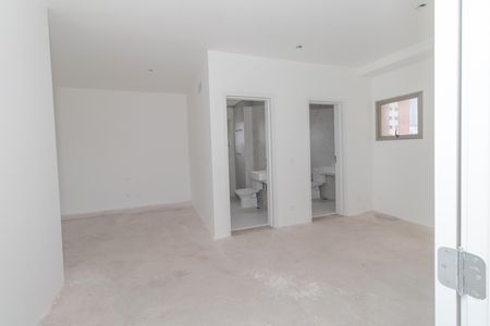 Apartamento à venda com 222m², 4 quartos e 3 vagas Apartamento à venda com 222m², 4 quartos e 3 vagasCloset da Suíte 4
