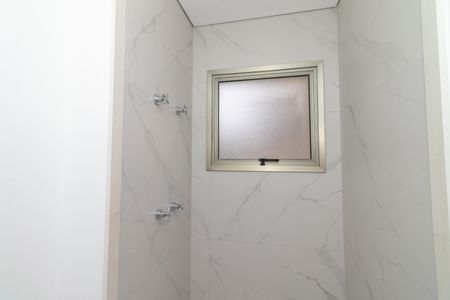 Apartamento à venda com 222m², 4 quartos e 3 vagas Apartamento à venda com 222m², 4 quartos e 3 vagasBanheiro da Suíte 2