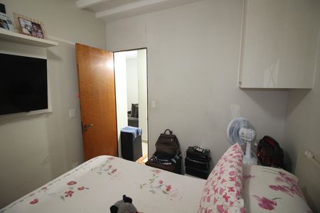 Quarto 2 de apartamento à venda com 2 quartos, 45m² em Industrial, Contagem