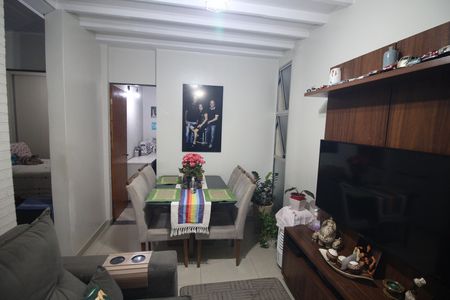 Sala de apartamento à venda com 2 quartos, 45m² em Industrial, Contagem