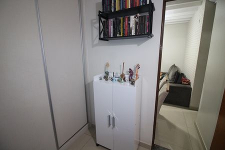 Quarto 1 de apartamento à venda com 2 quartos, 45m² em Industrial, Contagem