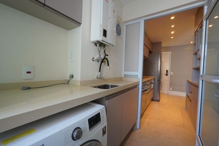 Apartamento à venda com 68m², 2 quartos e 1 vagaÁrea de Serviço
