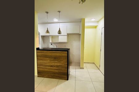 Sala de apartamento para alugar com 2 quartos, 42m² em Jardim Adelfiore, São Paulo