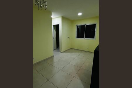Sala de apartamento para alugar com 2 quartos, 42m² em Jardim Adelfiore, São Paulo
