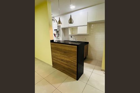 Sala de apartamento para alugar com 2 quartos, 42m² em Jardim Adelfiore, São Paulo