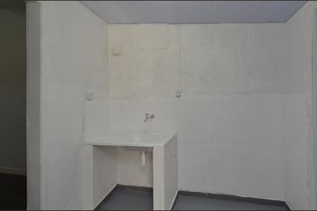 Cozinha de casa para alugar com 1 quarto, 20m² em Paraíso, Belo Horizonte