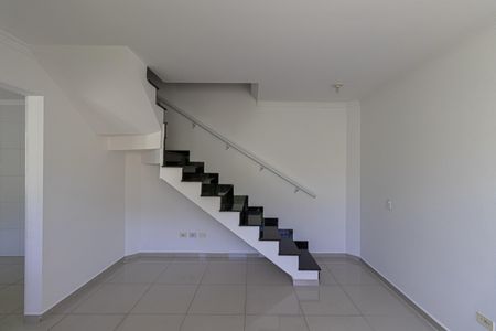 Sala de casa para alugar com 2 quartos, 80m² em Ponte Rasa, São Paulo