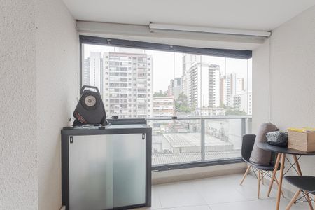 Apartamento à venda com 27m², 1 quarto e sem vaga Apartamento à venda com 27m², 1 quarto e sem vagaVaranda