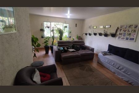 Casa à venda com 2 quartos, 170m² em Jardim Guanhembu, São Paulo